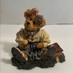 Boyd’s Bears retired 1999 collectible Chrissie… Game, set, match